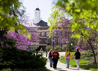 �ڲ���˹�Ӵ�ѧ