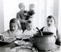 �ʼ����� Putting a Life into Words