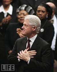 ������·�¡�����ˣ��ٺ�������ֻ��ǰ�� She Wore Her Grief with Dignity